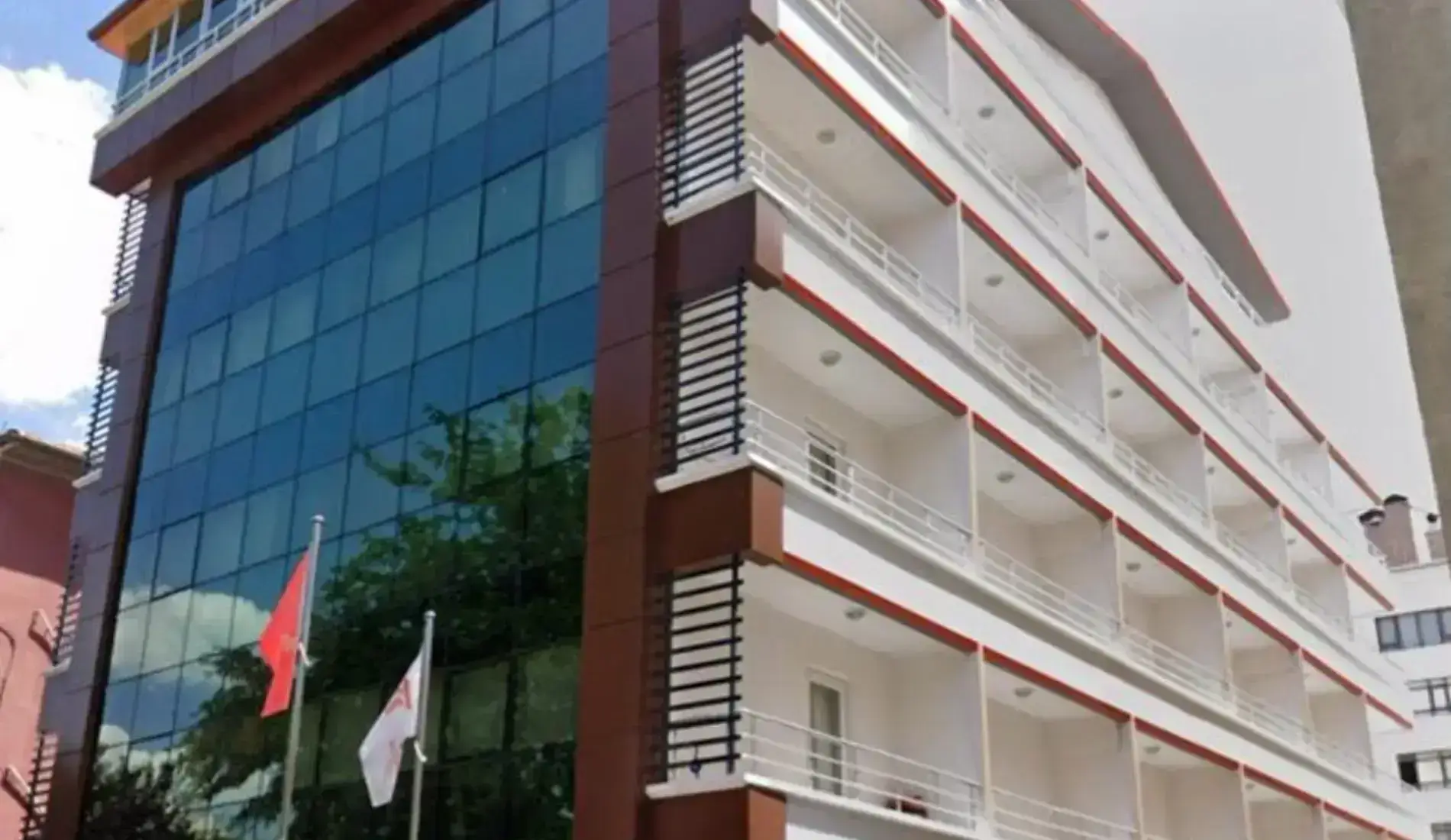 Kurtuluş Yurt Binası